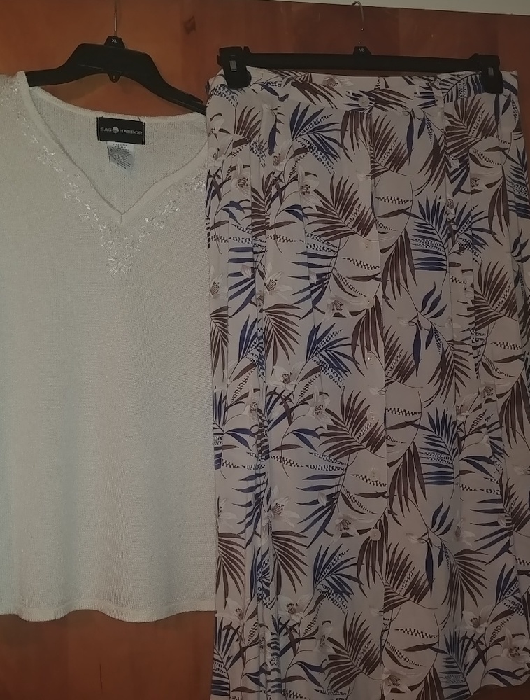 Blouse xl and skirt xl